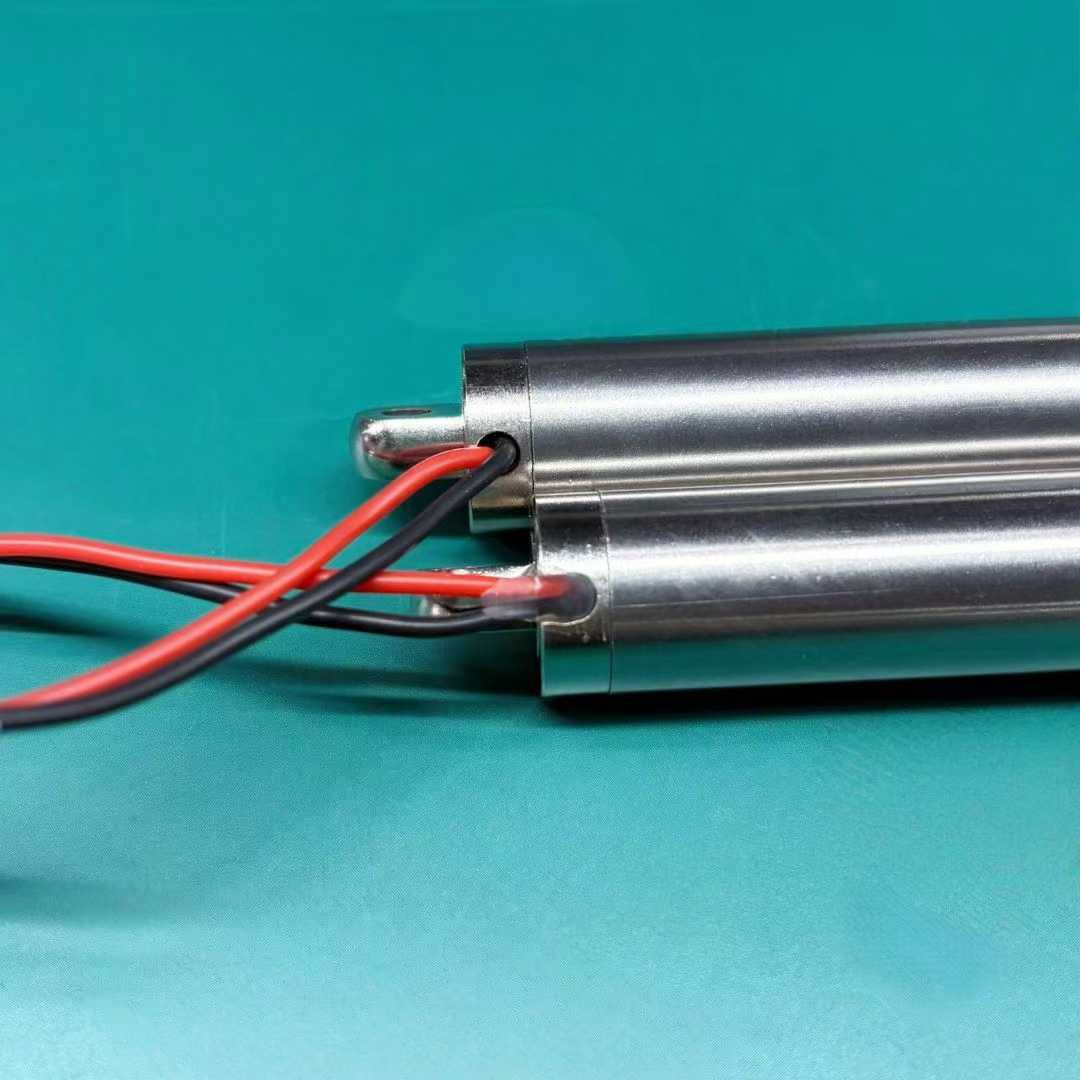 Porovnání základních návrhů elektrických lineárních pohonů modelu 1610